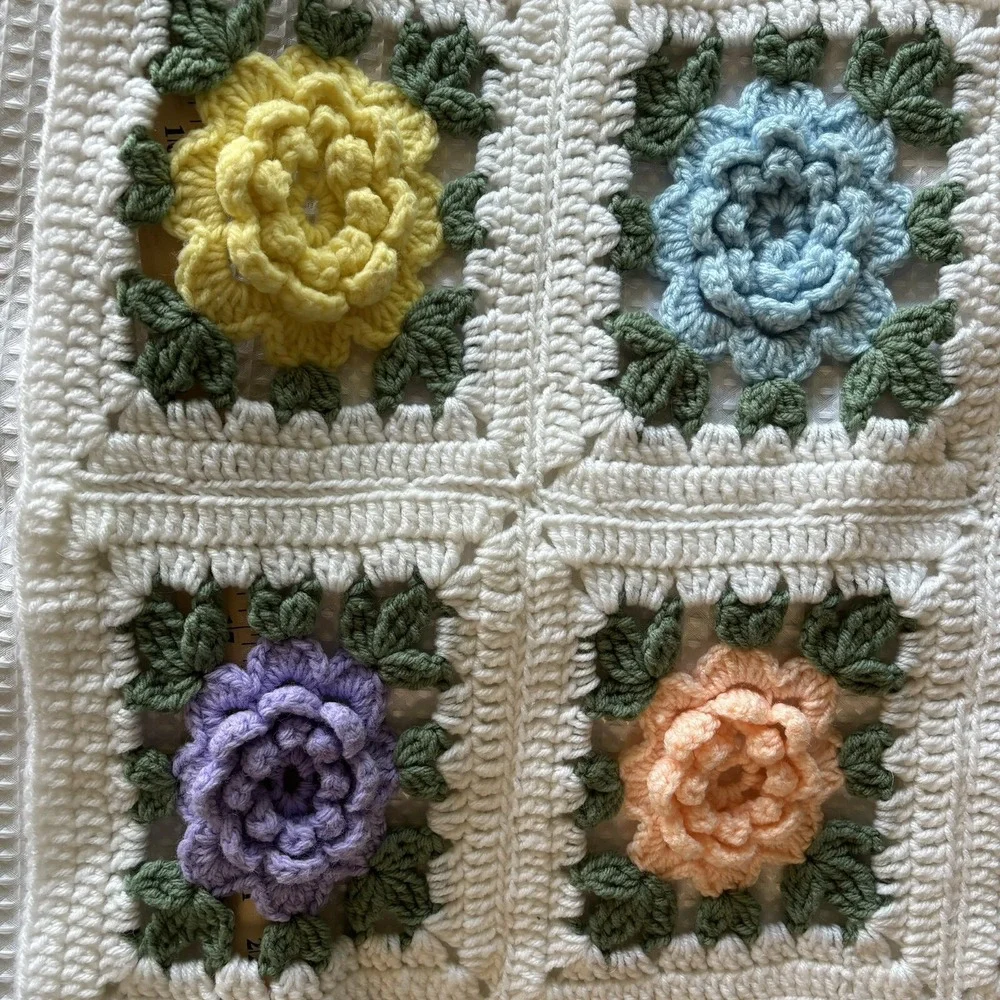 Vintage Afghan Crocheted Blanket Throw 3D Roses Farmhouse Boho Cottage Core *